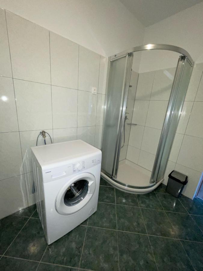 Apartman Varea Ližnjan Eksteriør billede