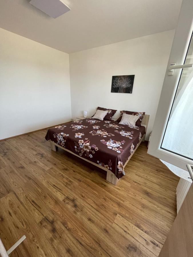 Apartman Varea Ližnjan Eksteriør billede