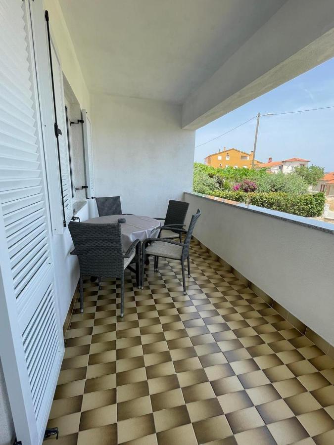 Apartman Varea Ližnjan Eksteriør billede